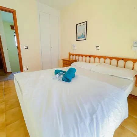 Arena Nest אכסניה *