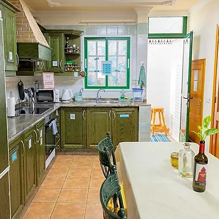 Arena Nest Hostel Puerto de Santiago (Tenerife)